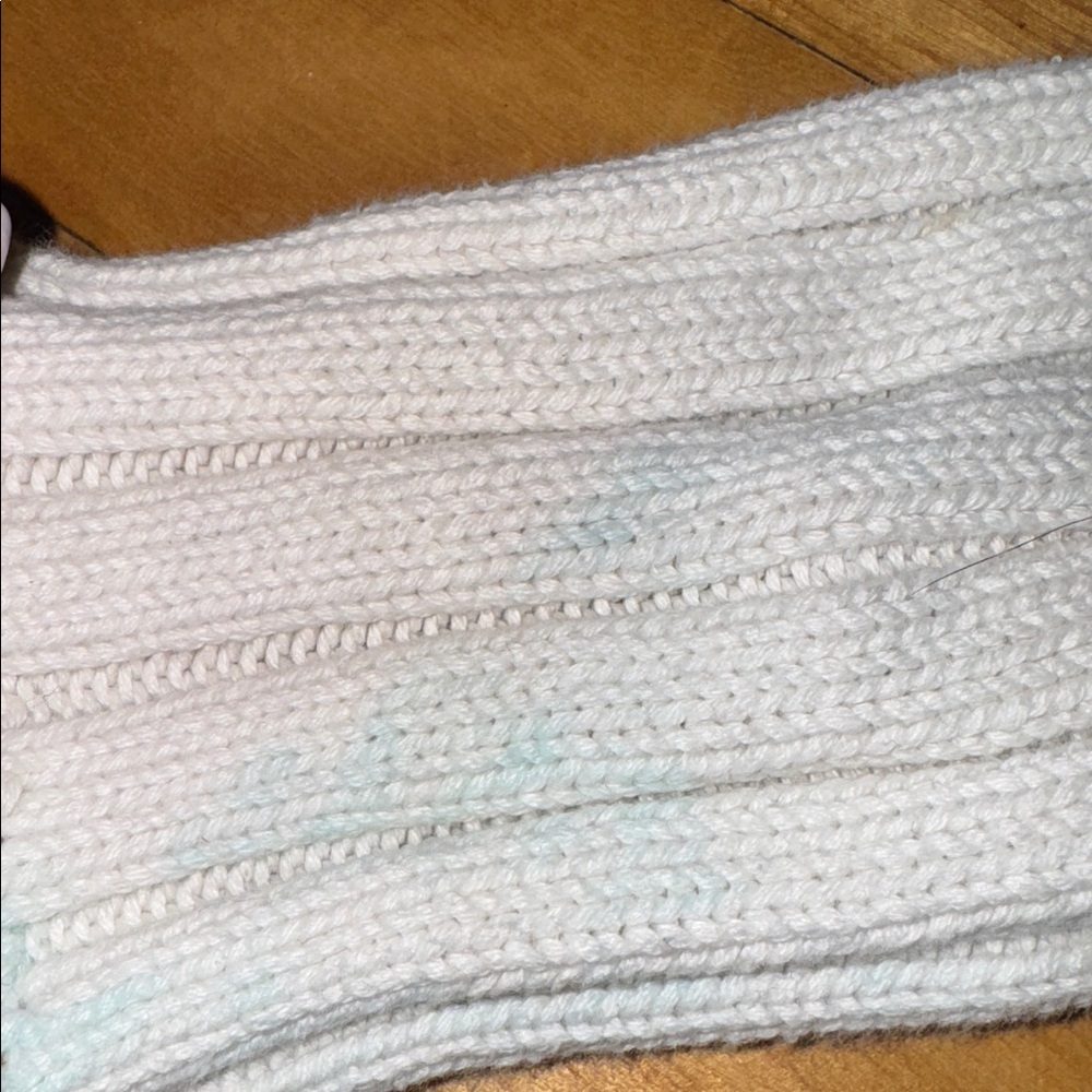 White Ribbed Zip-Up knit Sweater - Picture 2 of 3
